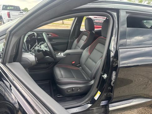Used 2024 Chevrolet Equinox EV RS FWD image 21
