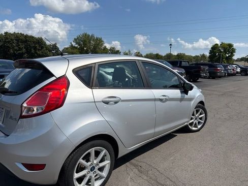 Used 2019 Ford Fiesta SE w/ Equipment Group 201A FWD image 9