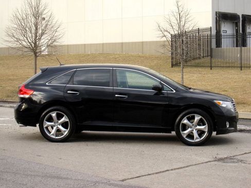 Used 2012 Toyota Venza XLE image 6