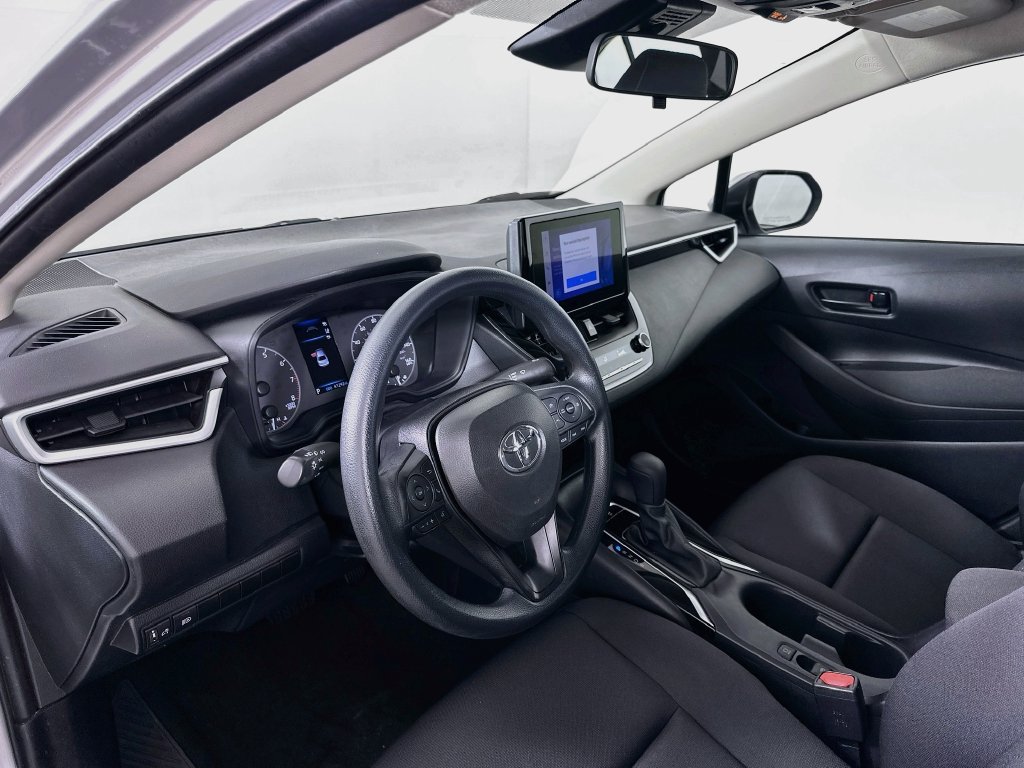 Certified 2025 Toyota Corolla LE FWD image 9