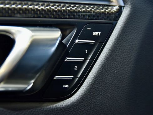 Used 2023 Porsche Macan S image 14