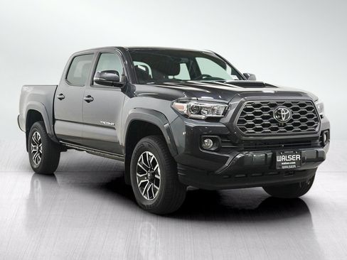 Used 2022 Toyota Tacoma TRD Sport AWD/4WD image 7