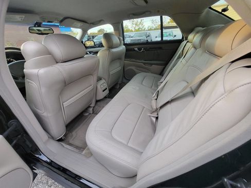 Used 2004 Cadillac De Ville DHS w/ Equipment Group image 32