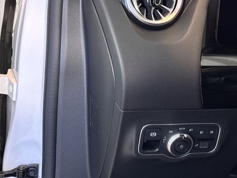 Used 2026 Mercedes-Benz GLA 250 image 10