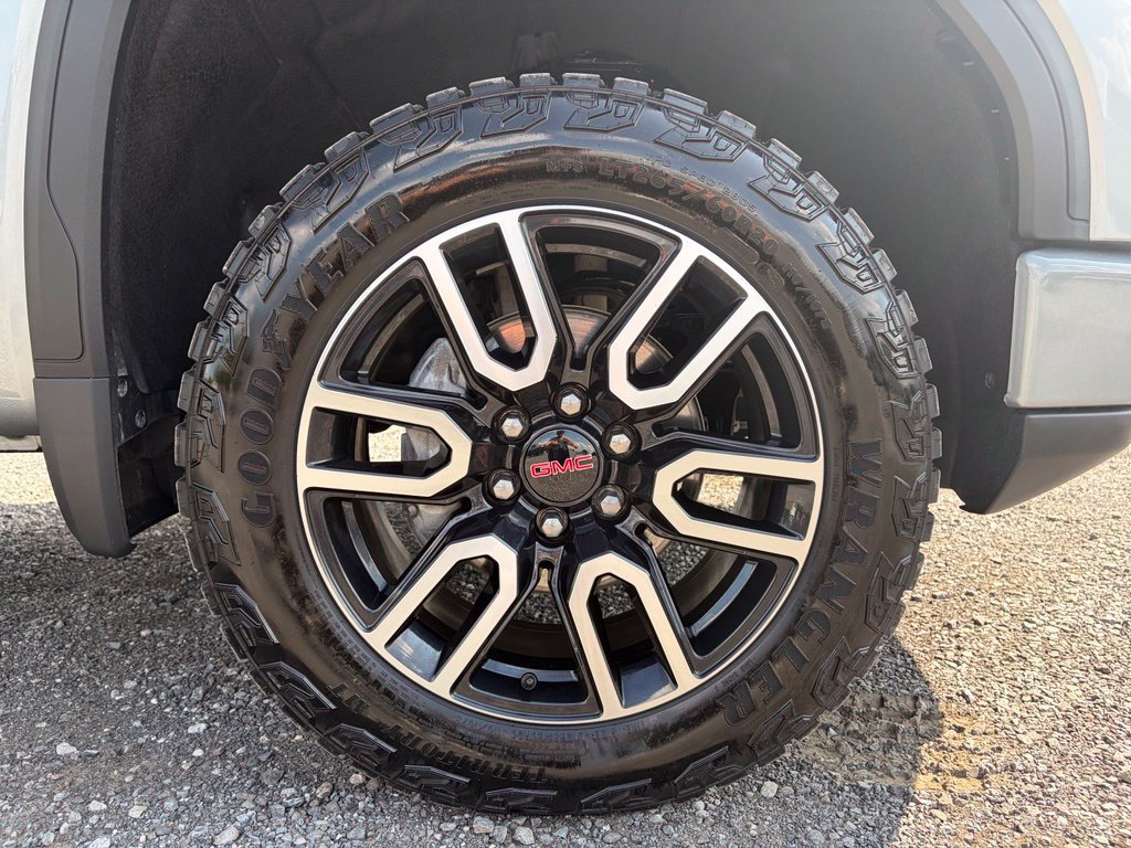 Used 2026 GMC Sierra 1500 AT4 w/ AT4 Premium Package AWD/4WD image 25
