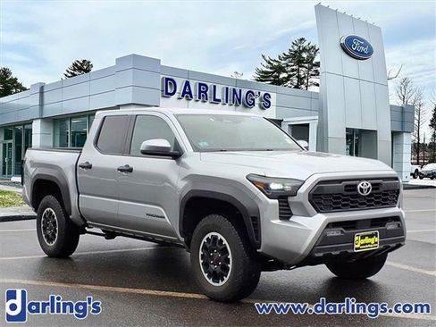 Used 2024 Toyota Tacoma TRD Off-Road image 3