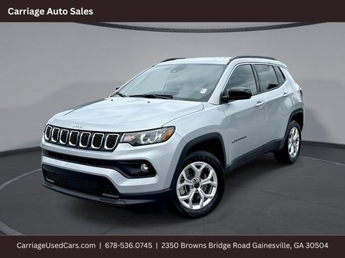 Used 2025 Jeep Compass Latitude image 1