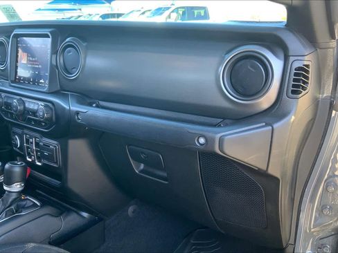 Used 2023 Jeep Gladiator Sport image 19