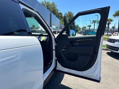 New 2026 Land Rover Range Rover Sport Dynamic SE AWD/4WD image 19