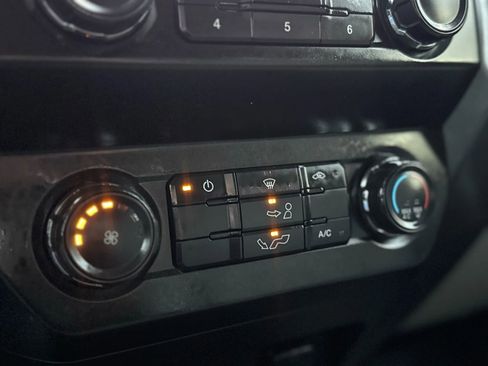 Used 2019 Ford F150 XLT image 39