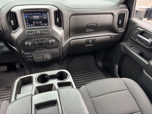 Used 2021 Chevrolet Silverado 2500 Custom w/ Custom Value Package image 28