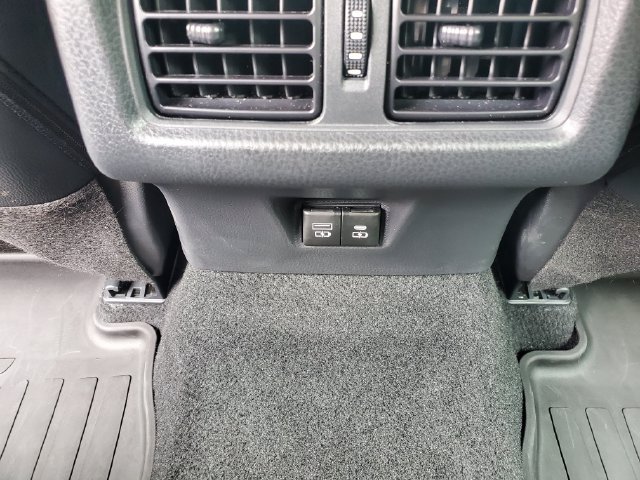 Used 2026 Toyota Camry SE AWD/4WD image 10
