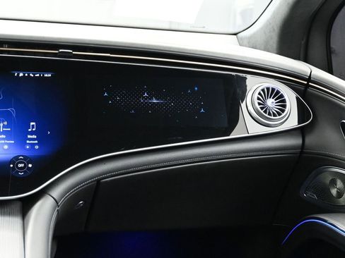 Used 2023 Mercedes-Benz EQS 580 4MATIC SUV image 28