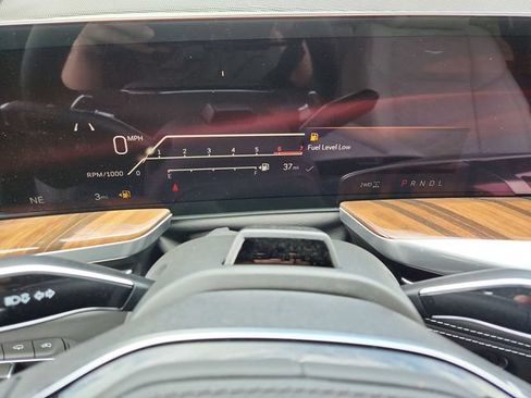 New 2026 Cadillac Escalade ESV Platinum Sport AWD/4WD image 14