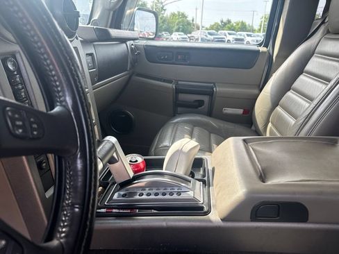 Used 2003 HUMMER H2 w/ Preferred Equipment Group AWD/4WD image 10