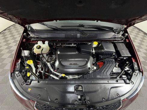 Used 2023 Chrysler Pacifica Limited image 28