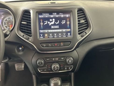 Used 2023 Jeep Cherokee Altitude Lux image 22