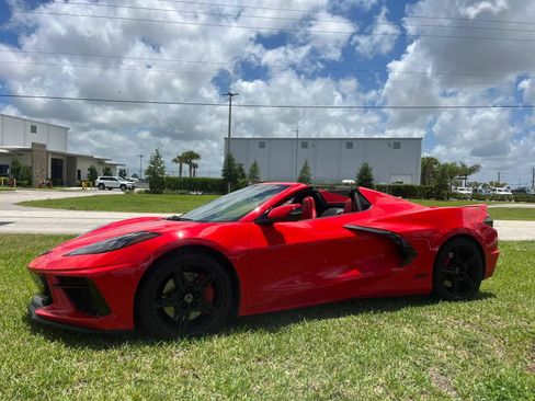 Used 2023 Chevrolet Corvette Stingray Convertible w/ Z51 Performance Package RWD image 1