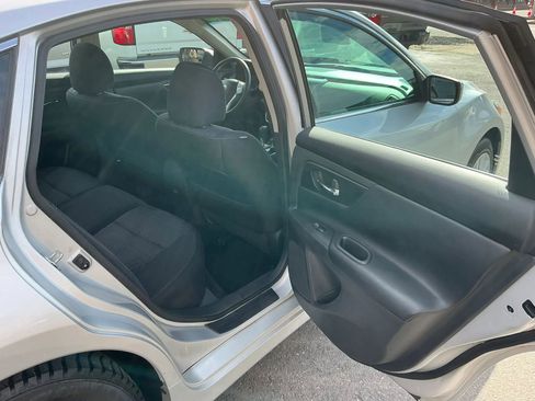 Used 2017 Nissan Altima 2.5 S w/ Power Driver Seat Package FWD image 7