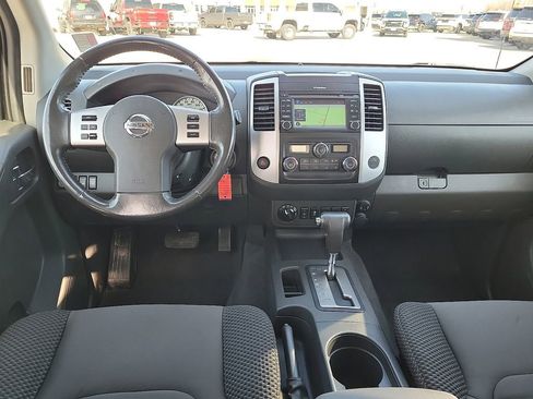 Used 2019 Nissan Frontier PRO-4X image 11