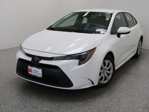 Certified 2024 Toyota Corolla LE FWD image 2