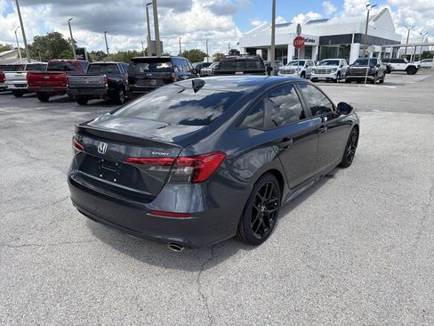 Used 2023 Honda Civic Sport image 4