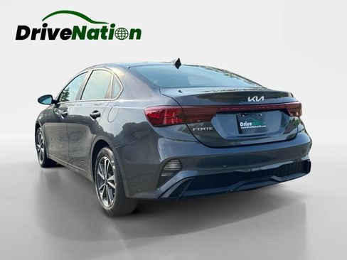 Used 2023 Kia Forte LXS w/ LXS Technology Package FWD image 7