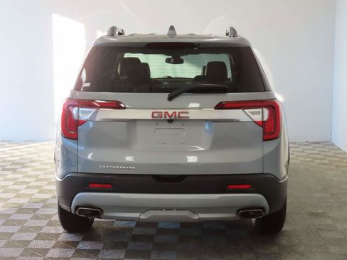 Used 2023 GMC Acadia SLT image 4