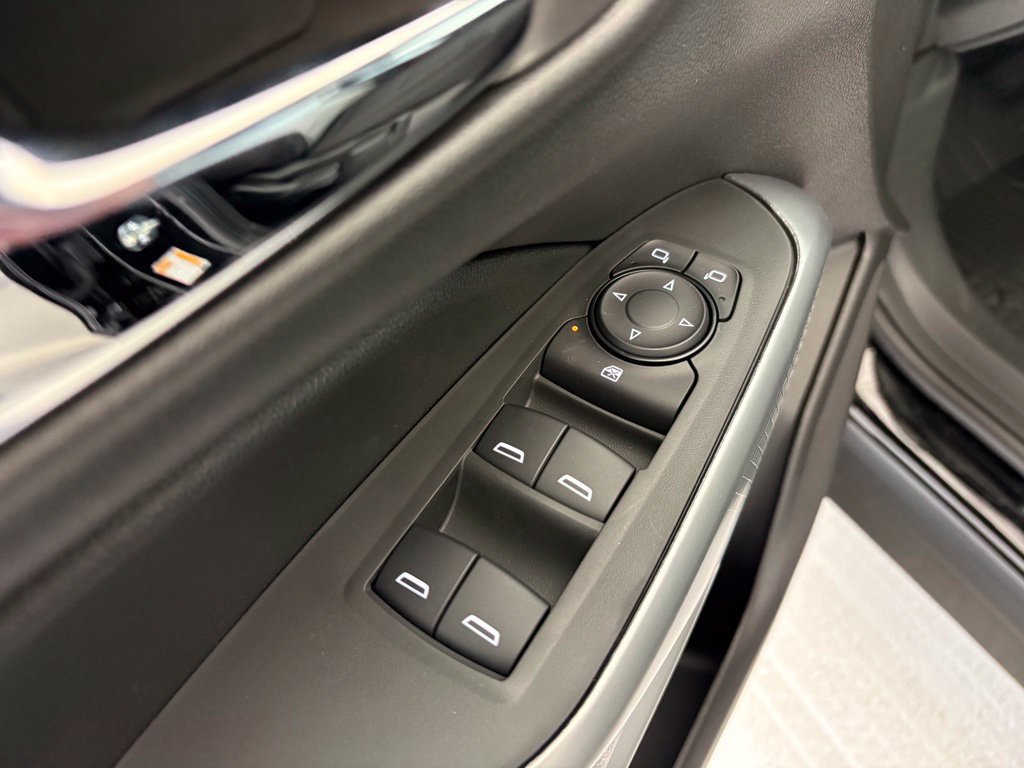 New 2026 Chevrolet Trax LS w/ LS Convenience Package FWD image 25