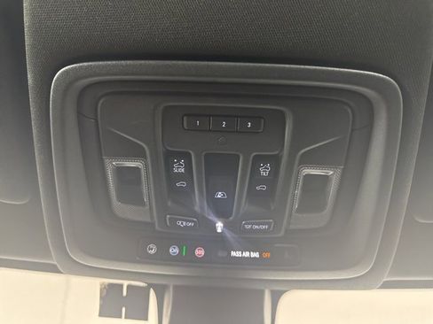 Used 2020 GMC Sierra 2500 AT4 w/ AT4 Premium Package image 14