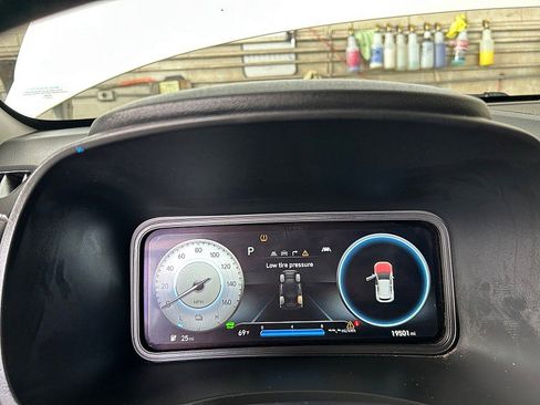 Used 2023 Hyundai Kona SEL FWD image 25
