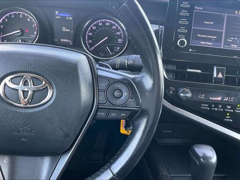 Used 2024 Toyota Camry SE FWD image 12