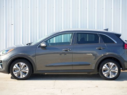 Used 2020 Kia Niro EX w/ Cold Weather Package image 45