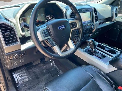 Used 2019 Ford F150 Lariat w/ Max Trailer Tow Package AWD/4WD image 13