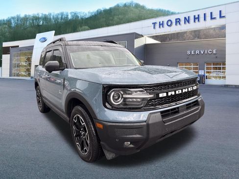 Certified 2025 Ford Bronco Sport Outer Banks w/ Outer Banks Tech Package+ AWD/4WD image 1