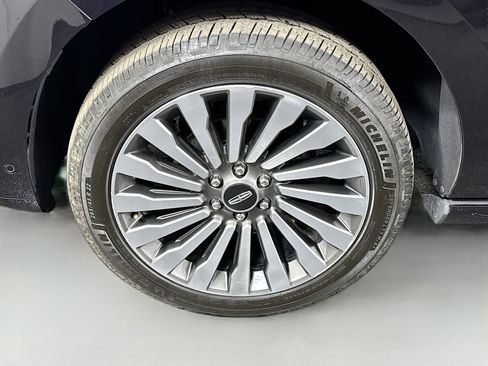 Used 2019 Lincoln Navigator Reserve w/ Cargo Package image 38