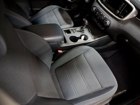 Used 2018 Kia Sorento FWD image 19