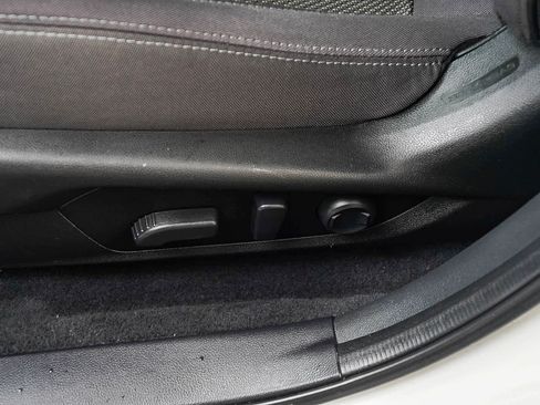 Used 2024 Subaru Crosstrek 2.0i Premium image 44