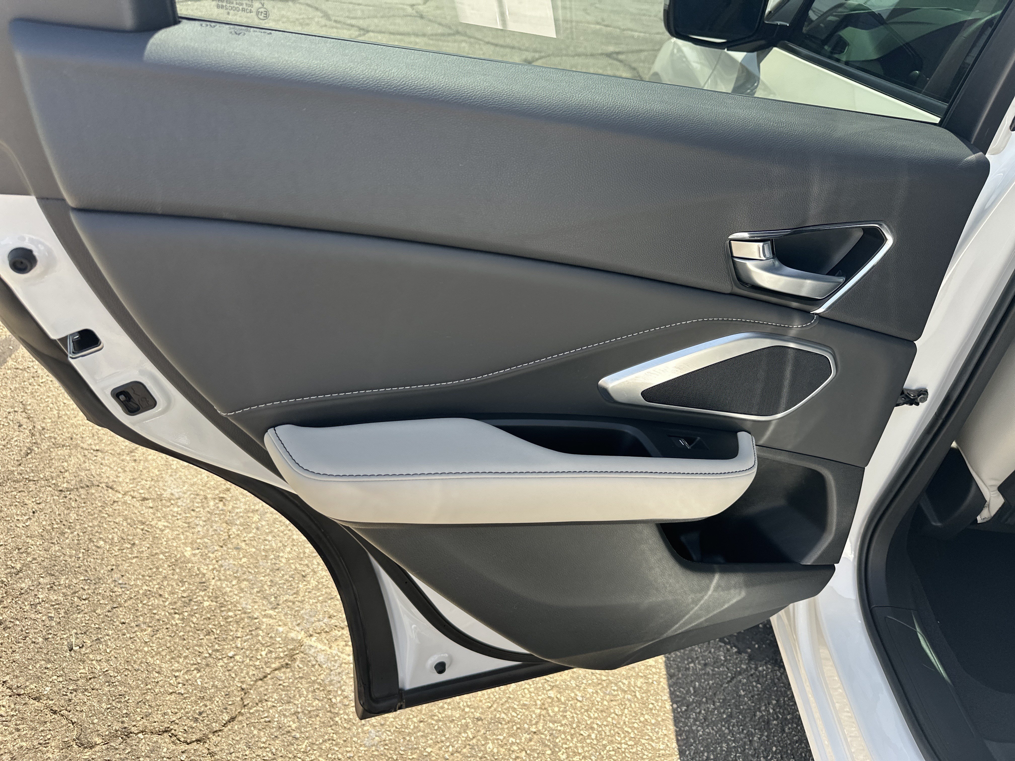 Certified 2025 Acura RDX SH-AWD image 25