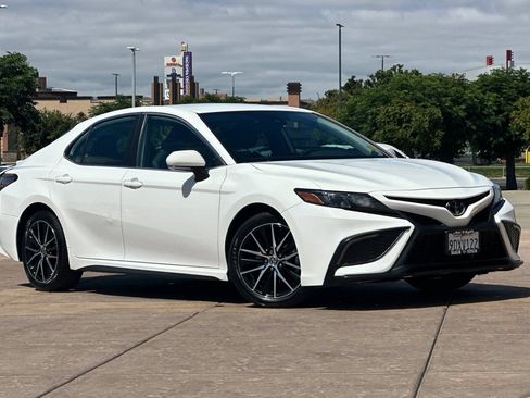 Certified 2023 Toyota Camry SE w/ Convenience Package FWD image 2