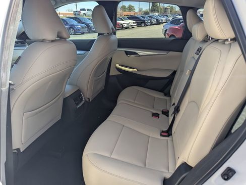 Used 2019 INFINITI QX50 Luxe w/ Cargo Package image 14