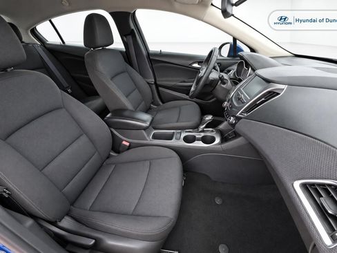 Used 2016 Chevrolet Cruze LT w/ Convenience Package FWD image 8