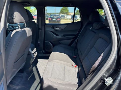 Used 2025 Chevrolet Equinox LT FWD image 25