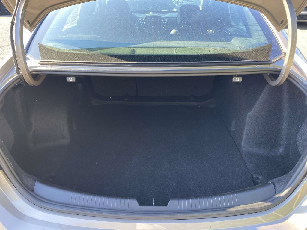 Used 2024 Chevrolet Malibu LT FWD image 34