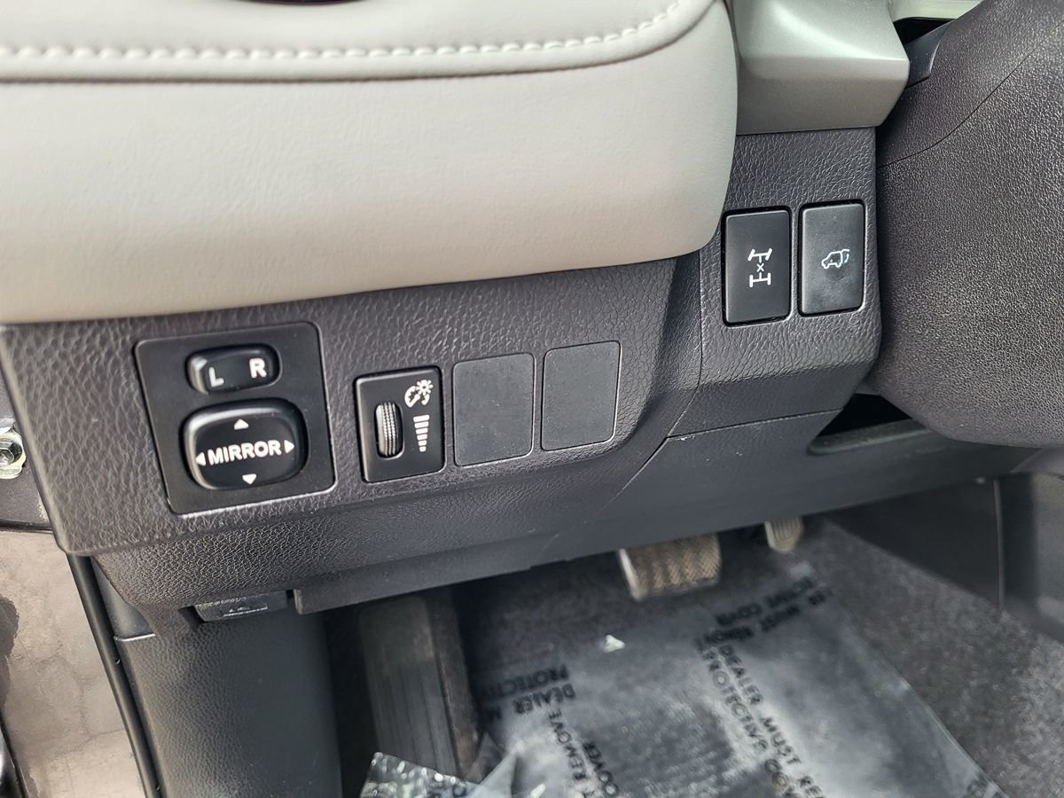 Used 2016 Toyota RAV4 XLE AWD/4WD image 28