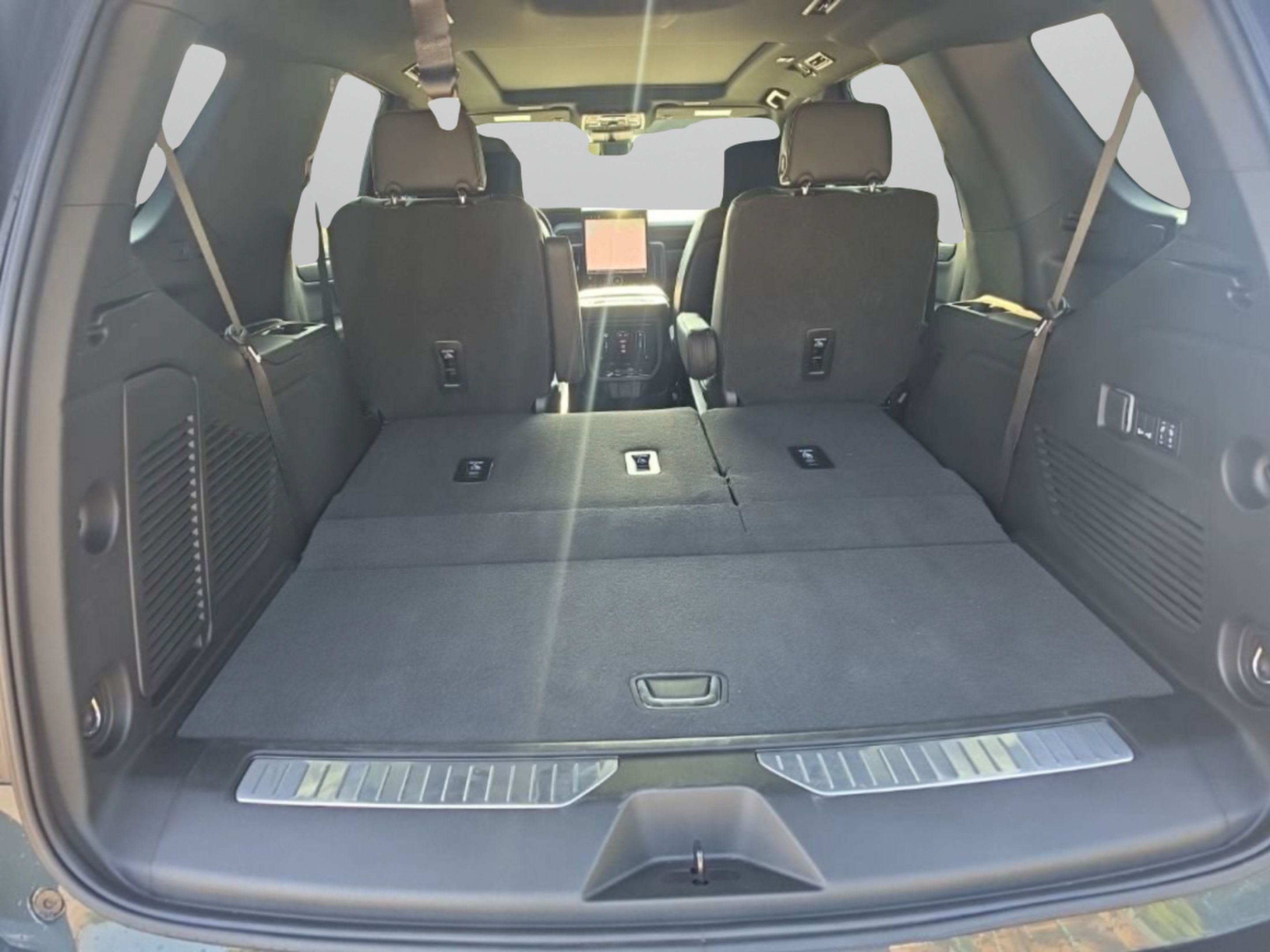 Used 2026 GMC Yukon AT4 Ultimate AWD/4WD image 10