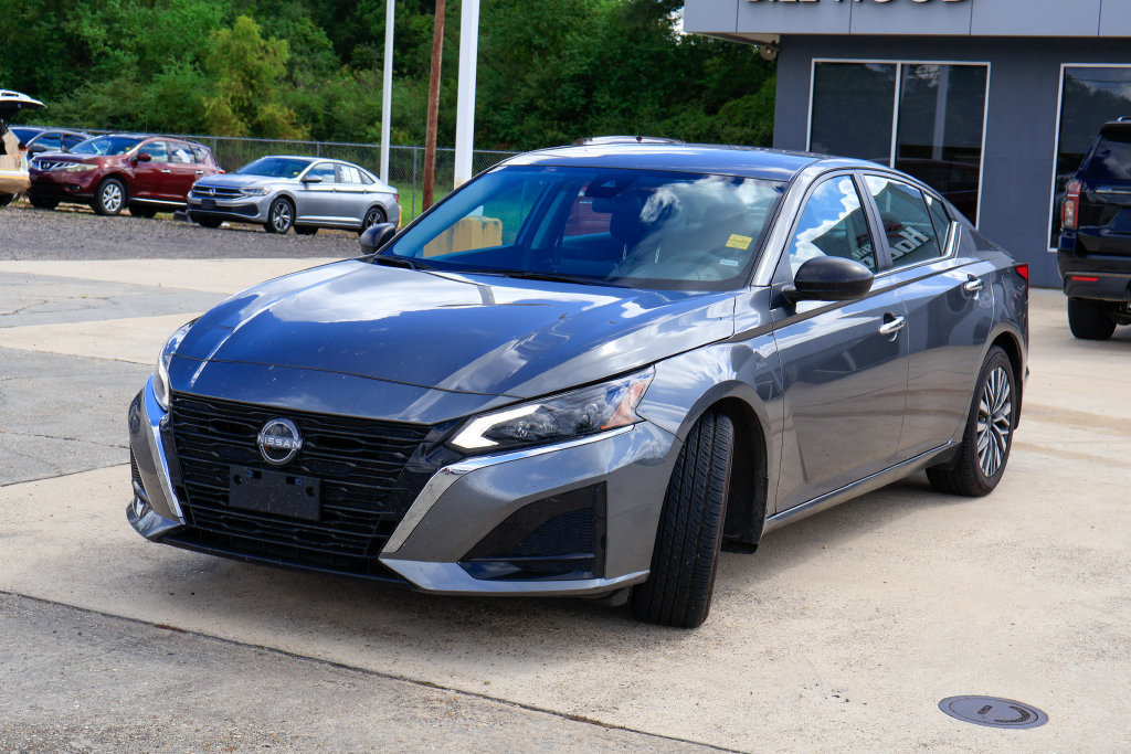 Used 2025 Nissan Altima 2.5 SV FWD image 22
