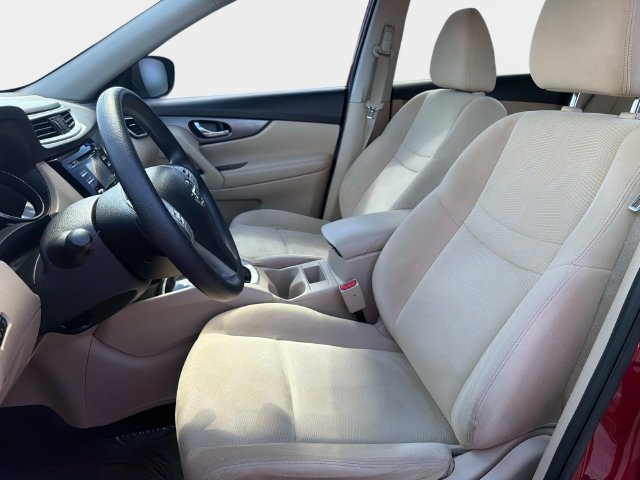 Used 2016 Nissan Rogue S w/ Appearance Package FWD image 16