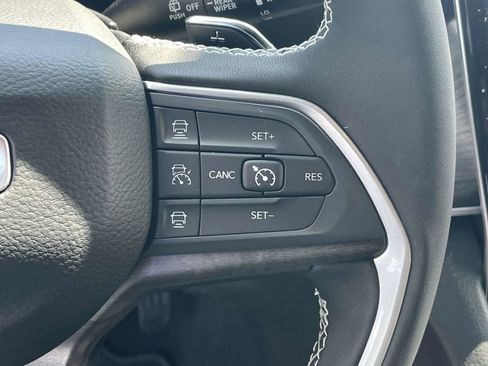 New 2025 Jeep Grand Cherokee L Limited w/ Black Appearance Package image 14