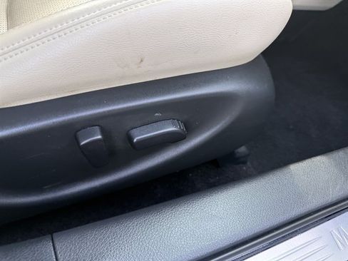 Used 2016 Nissan Maxima 3.5 SV FWD image 39